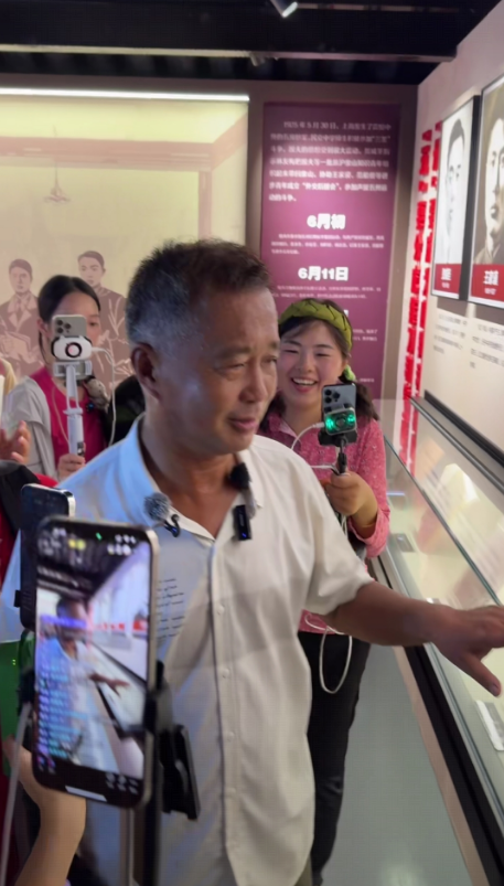 沈巍观察3:坦言商业合作难成一途，谒访殷夫故居深契共情