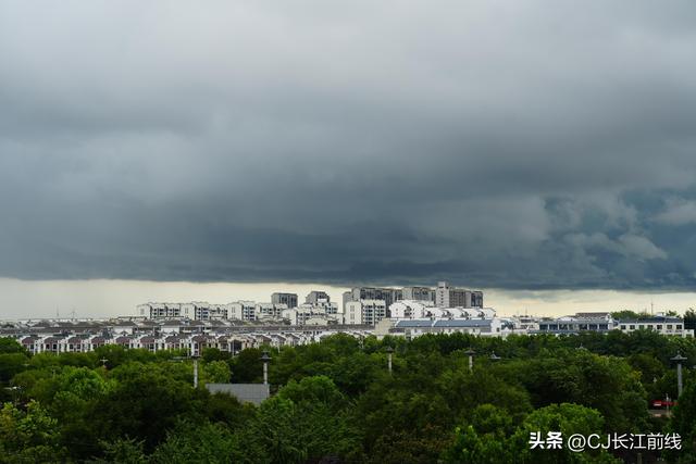 河南淮滨：雨前景色更美丽