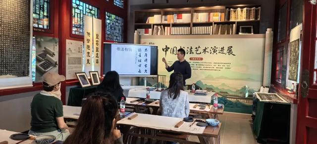 口碑效益双丰收，石景山区国庆中秋假日旅游花费创新高，增速排名全市前列！