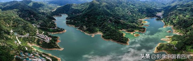 海南五指山：夏日五指山水库