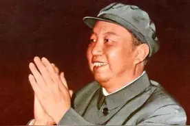 1976年：围绕着“按既定方针办”的真伪，展开了一场尖锐的斗争图片