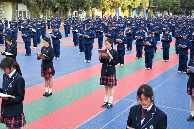 我们应该以怎样的态度对待经典和传统文化？春节假期你pick谁？