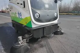 扬州经开区：加快北斗技术规模化应用 推动智能网联汽车产业化发展图片