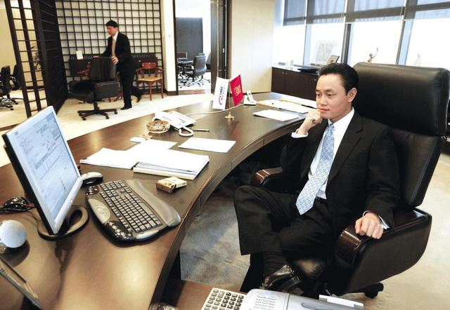 国家出手擒下的3名华人首富，看看他们干的事，根本不值得饶恕