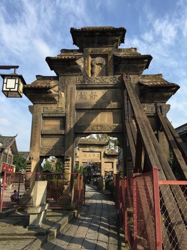 隆昌“中国石牌坊乡”的独特风景