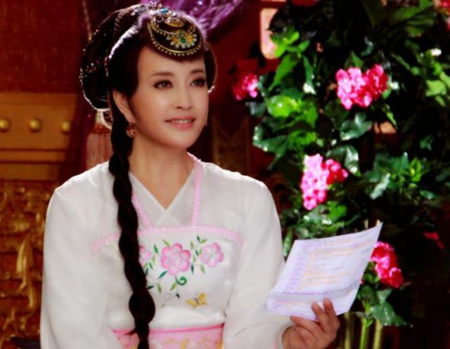 从一线明星	，沦落到拍短剧，这5位演员走到今天这步，怪不了别人