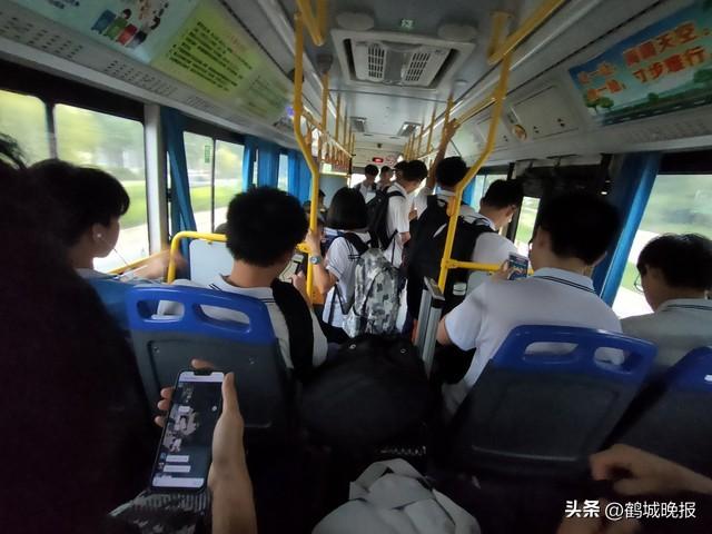 烟台大学大四学生暑期坐公交去俄罗斯：“换了1500元人民币的卢布，没想到回国还剩了六七百元人民币”