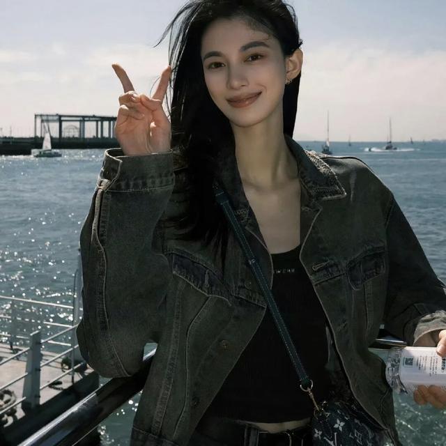 𝐒𝐡𝐚𝐫𝐞丨微信头像该换啦 ˗ˏˋ🧗ˎˊ˗ ​