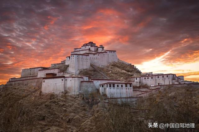 自驾必冲！1500公里边境线，带你解锁喜马拉雅“绝绝子”秘境风光