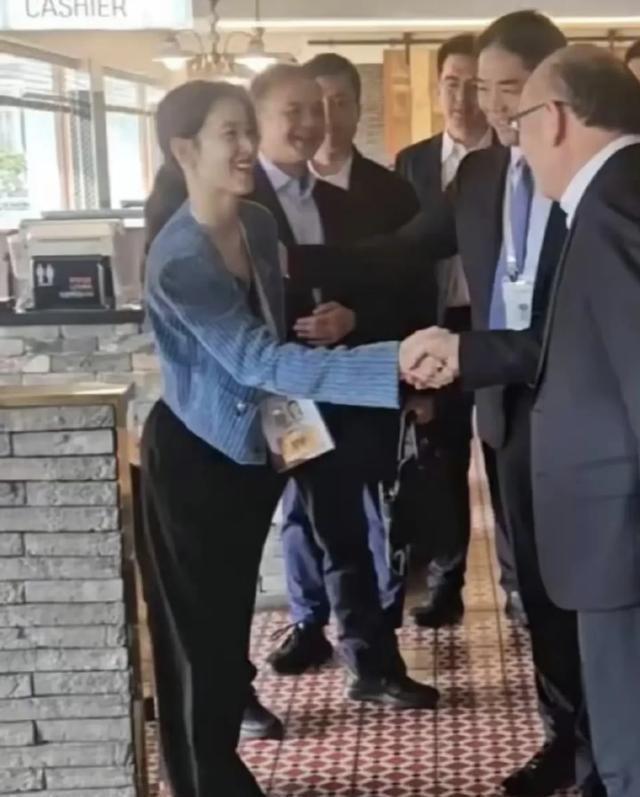 这次，章泽天终于不再顾忌所谓的体面，没给刘强东留“一丝体面”