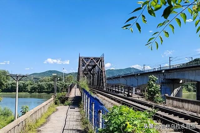 打卡松花江铁路桥时，请了解这些鲜为人知的掌故以增益游兴