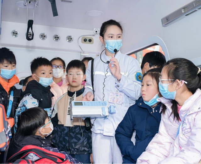 天府科普(研学)游 | 火力全开，来一场揭开科学面纱的奇妙之旅