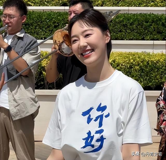 私生活混乱、被央视开除、陪睡上位？王冠身上的标签究竟有多离谱