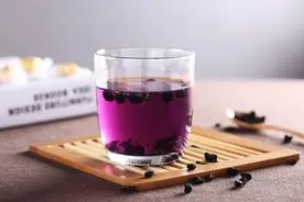 48岁女性从148减到106，发现一个掉秤更快的方法：晚上喝黑枸杞水图片