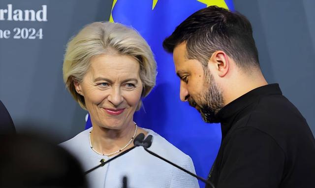 俄罗斯上演复仇式轰炸！泽连斯基点名见普京，轮到美英法德着急了