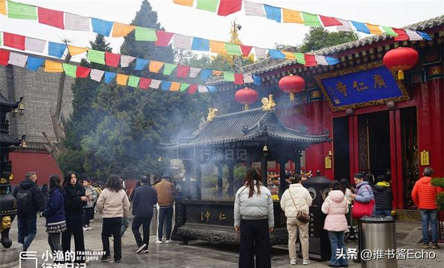 地铁直达！西安“顶流”山桃花，花开成瀑！这才是长安最美春天！