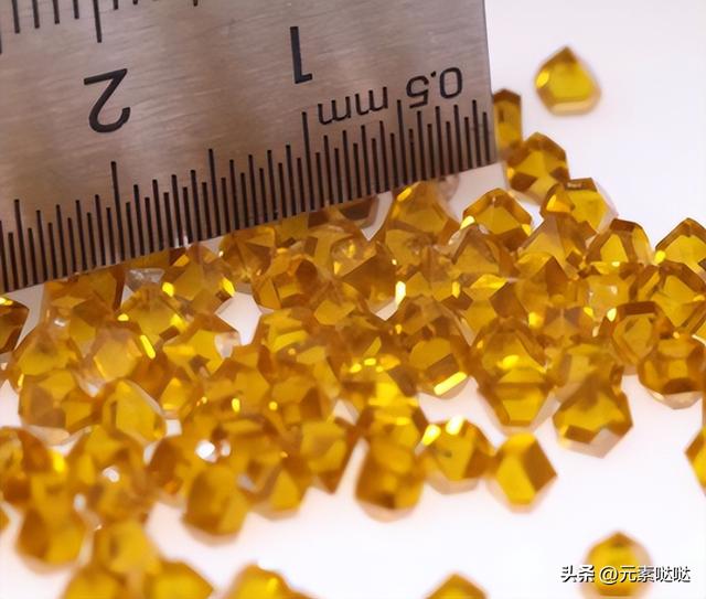 中国还有底牌？比稀土更狠的中国底牌，彻底卡住美科技命门！