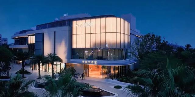 浪尖、海岸与咖啡香：解锁万宁的冬日浪漫