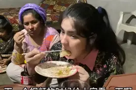 中巴混血的5个女儿今天终于可以吃上包子了图片