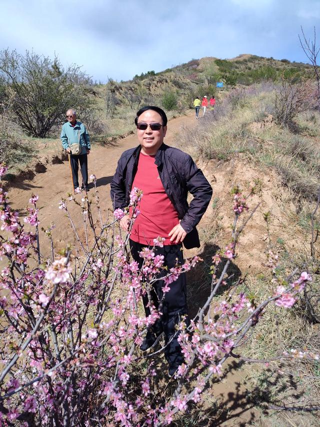 宣化红一师战友军嫂青边口长城赏花照片集