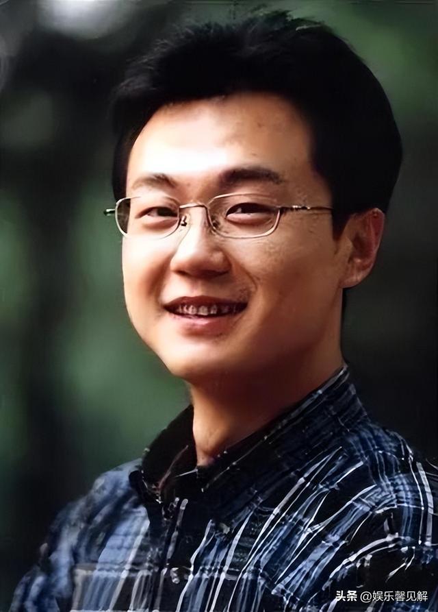 93阅兵解说员揭晓，原来是他们，个个不简单，都是央视著名主持人