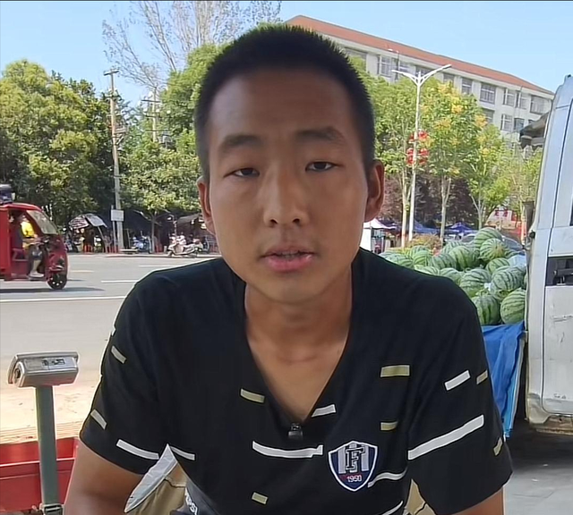 人财两空！河南30岁老兵张贤君去世，病前开奔驰，妹妹辍学捐骨髓