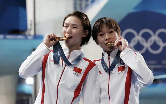 退赛5个月，人民日报官宣全红婵喜讯，郭晶晶的话有人信了