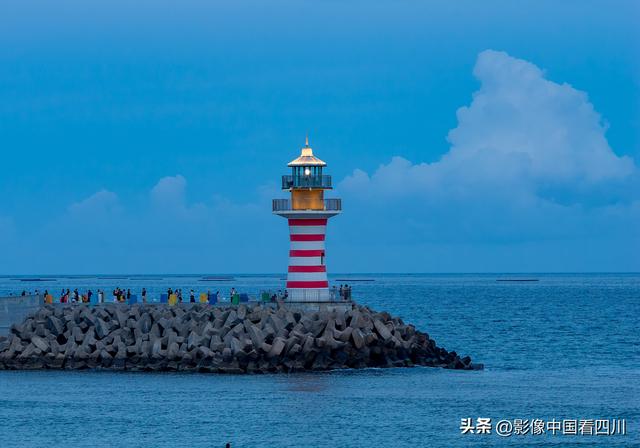 海南陵水：自由灯塔引客来