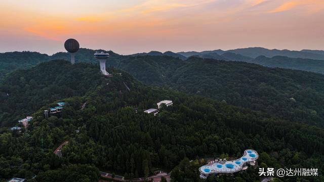 人民日报客户端关注巴山大峡谷创5A：巴山深处的文旅蝶变