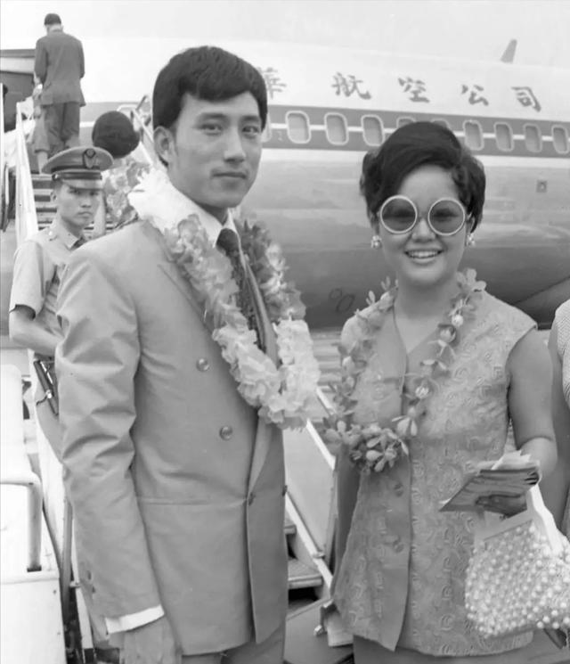 曾是一代歌王，后来成人尽皆知的台独份子，如今赔光家产下场凄凉