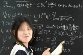 中专生姜萍爆火后续：背后高人现身，过去经历令人痛心，知名高校图片