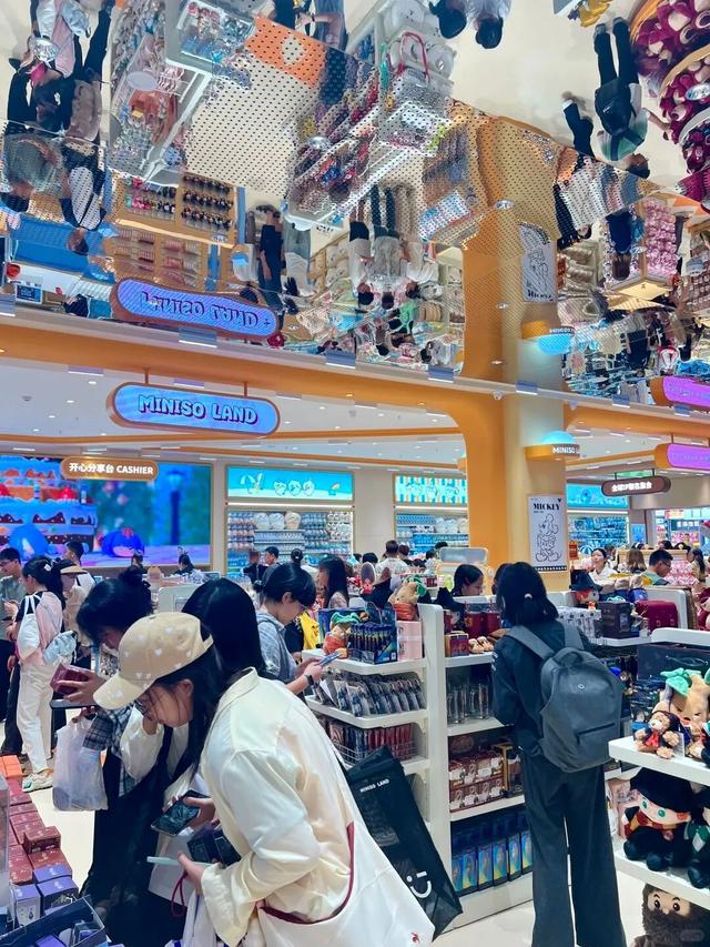 来汉口 逛江汉 | 江汉双节热力全开！多元场景解锁消费“新姿势”