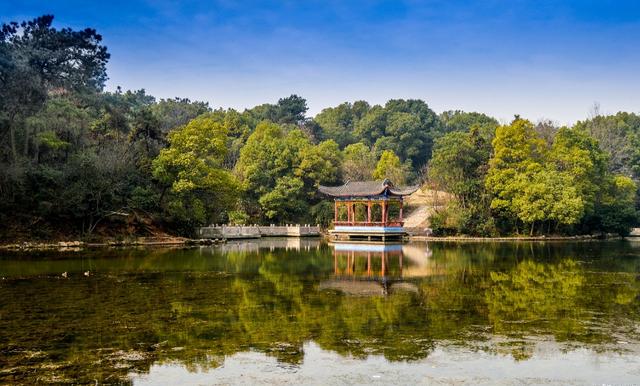 贵阳又一景点走红，既能一览城市全景，还能欣赏落日美景