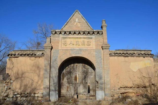 山西废而不弃的古村落，规模宏大古朴古香，50年前村民为何要搬离