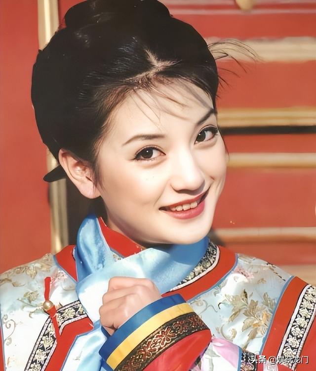 小燕子安好！赵薇封杀4年近况曝光，同名制片人病逝闹乌龙事件！