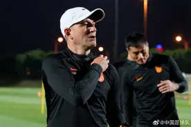 马德兴：足协将开会讨论是否换帅，扬科维奇下课国足不用赔款，若换帅新帅仍是外教图片