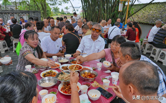 手慢无！富牛镇坝坝宴已开启预约
