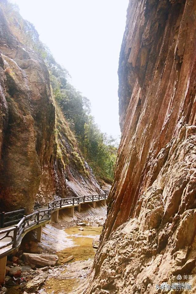 温州高山峡谷隐藏的小众秘境,驴友的瀑降宝藏地!雨后风光绝佳!