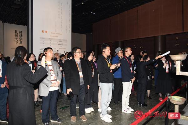 “行走史圣故里”采风活动走进梁带村芮国遗址博物馆（组图）