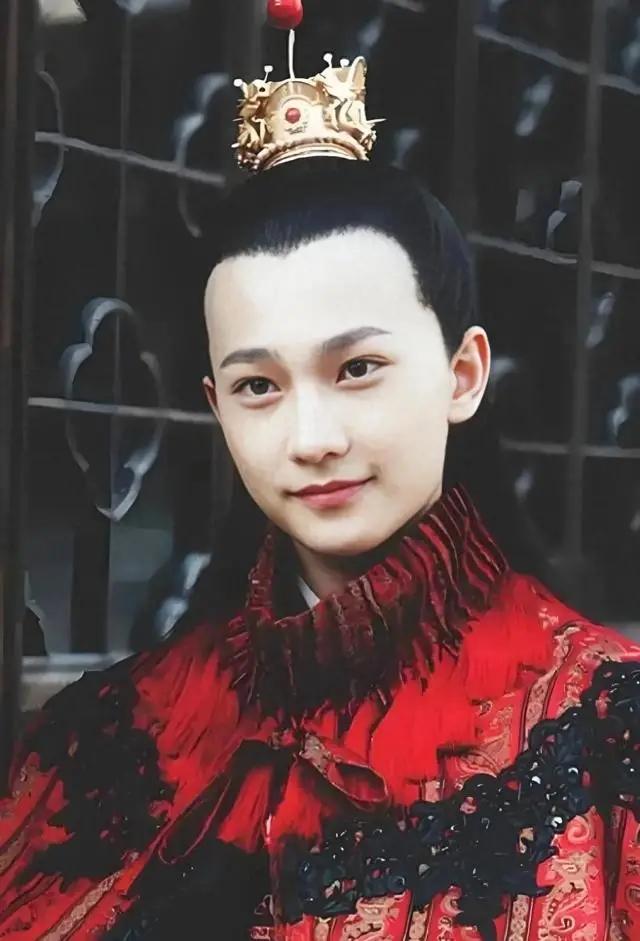 李少红的直觉是对的，33岁变了面相的杨洋，给娱乐圈明星提了个醒
