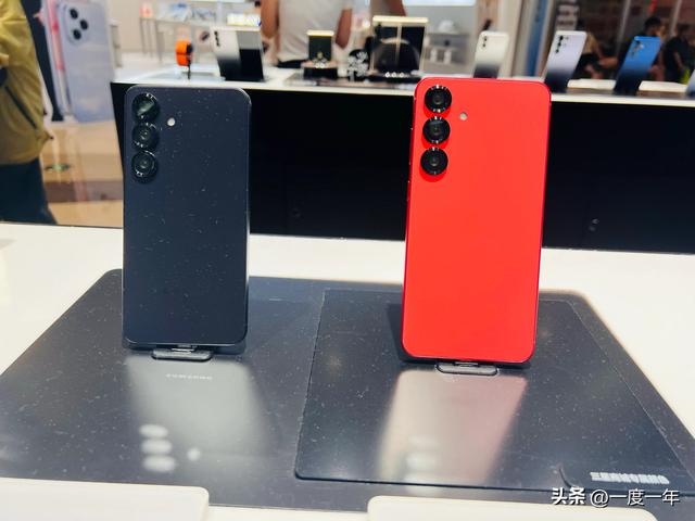 三星Galaxy S25 FE轻薄进化：190克机身+45W快充突围