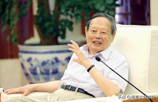 杨振宁留给中国科学的2大遗产
