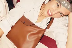 王菲、郭晶晶都爱背大包！女精英买包主打一个实用～图片