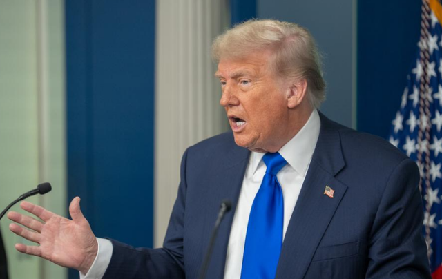 轰炸机直逼东京，特朗普施压，日方提波茨坦公告，给中方最想要的