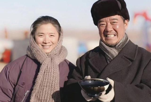 原来他们是夫妻，因戏生情恩爱41年，演完《生万物》终于红了！
