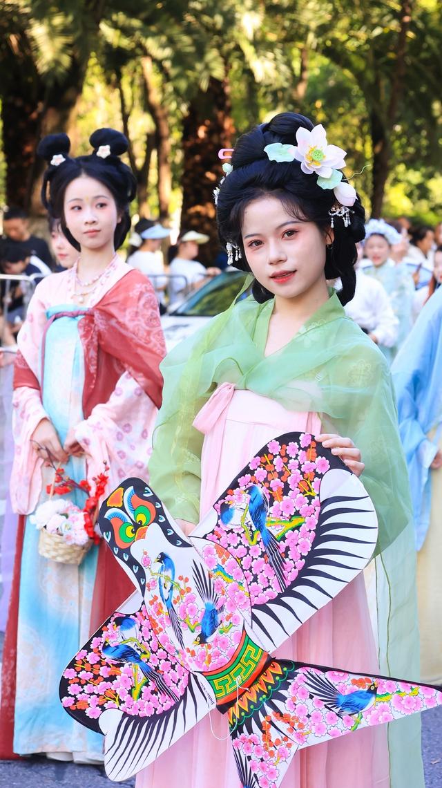 图集丨美到窒息！一步一景皆是盛唐风韵