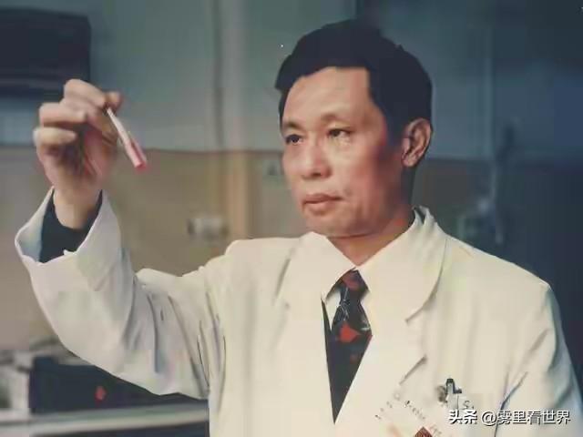 钟南山做梦也没想到，自己一把年纪的妻子，如今也开始为他争光了