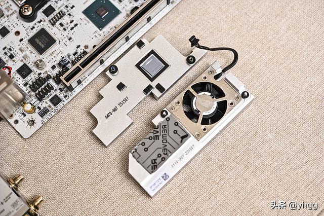 小身材大能量——微星 MPG B850I EDGE TI WIFI 刀锋钛主板开箱简测