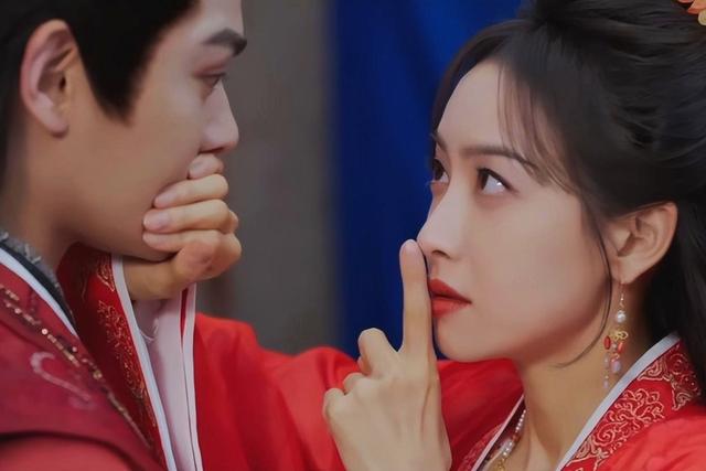 仅播4集，就冲上热榜第一，不愧是你们盼了一整年的黑马剧