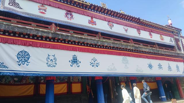 藏传佛教格鲁派四大寺院之一，西宁塔尔寺，碰巧免费进去了